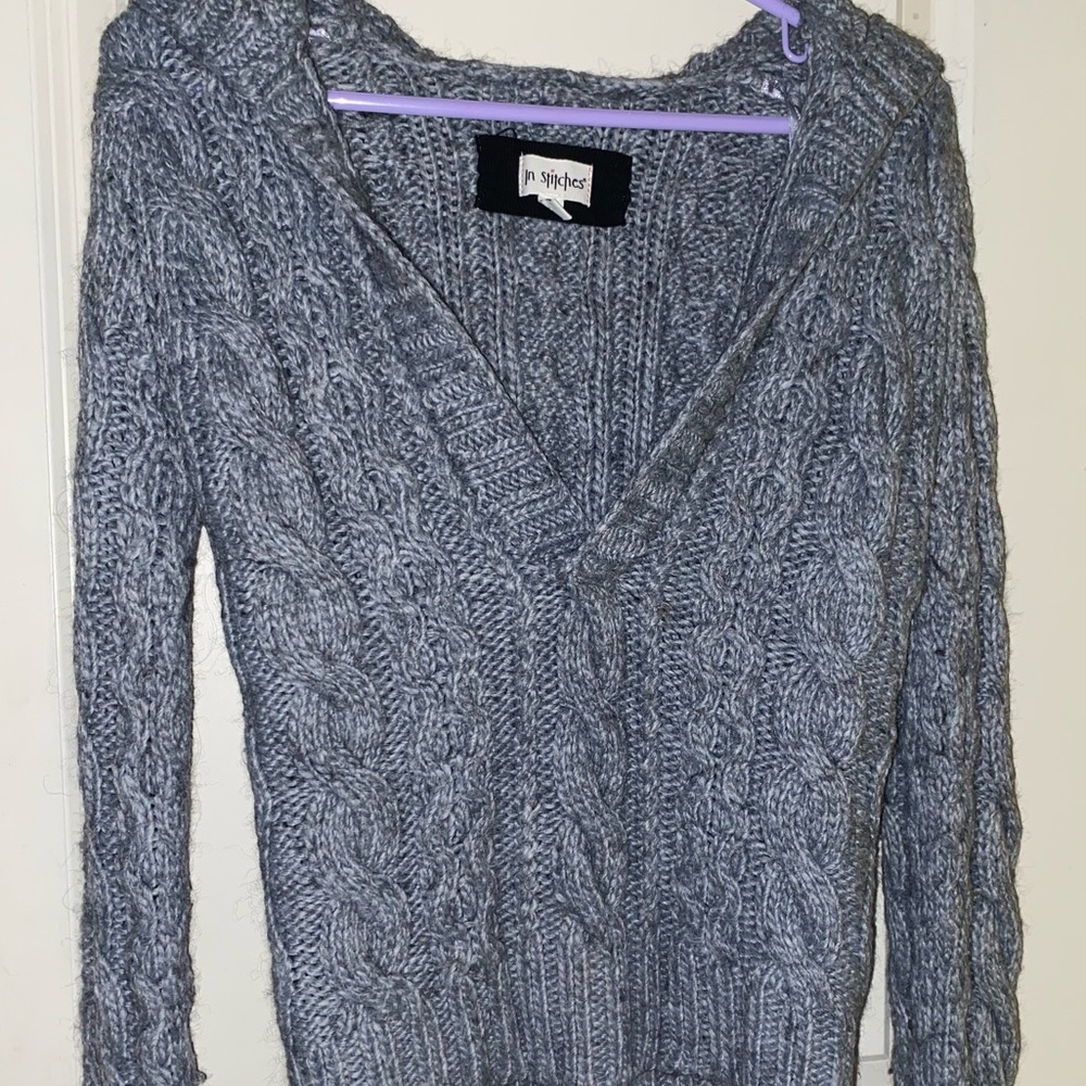 IN STITCHES cute hooded sweater